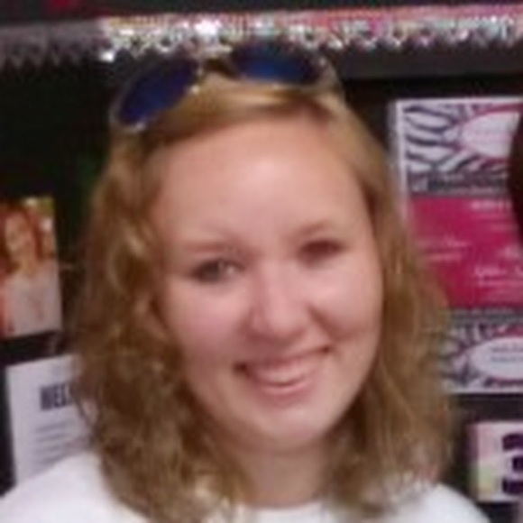 Meet your Posher, Lachelle - Picture 1 of 1